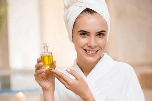 Argan Oil Can Moisturizes Skin